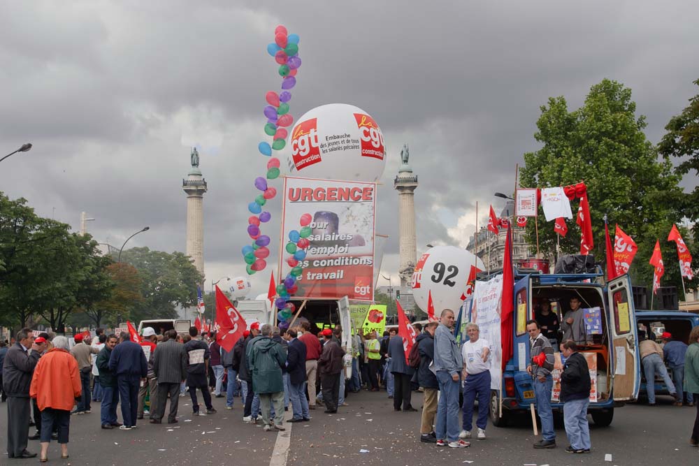 Manifestation à Paris pour la sauvegarde du régime retraite