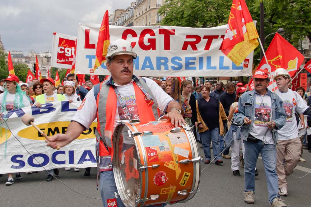 Manifestation à Paris pour la sauvegarde du régime retraite