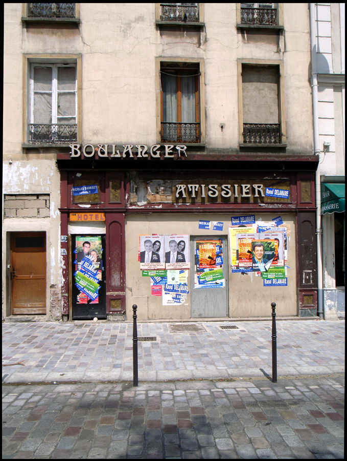 Affiches à Paris 20ème