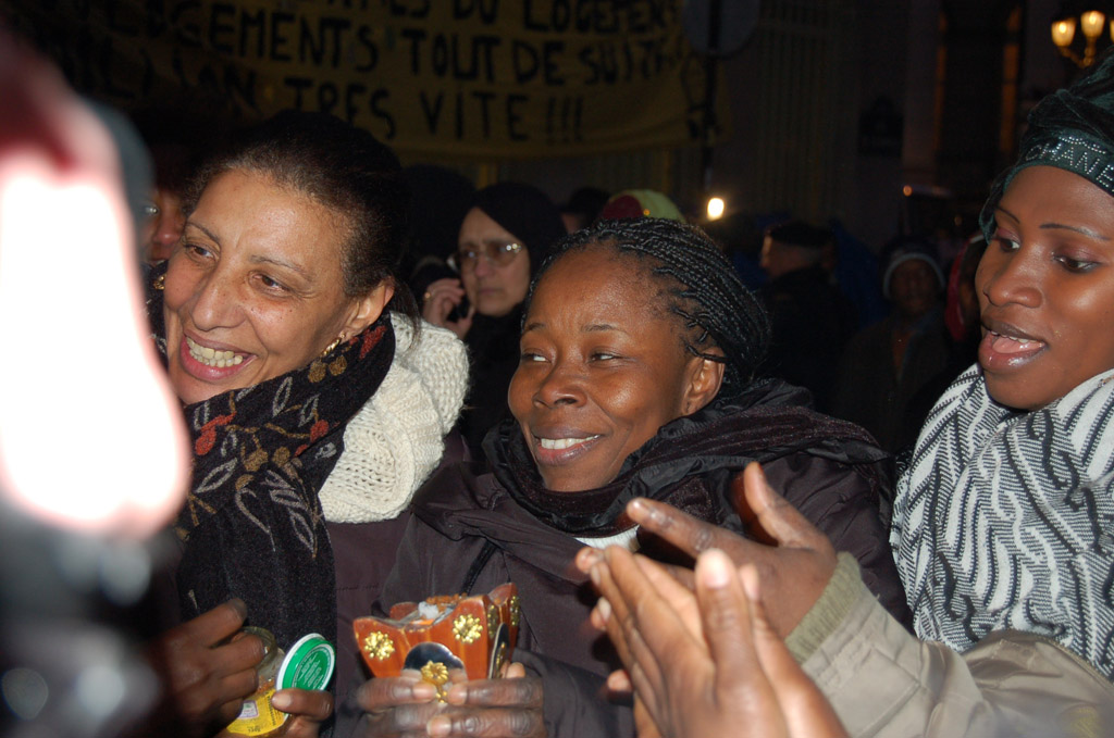 Les mal-logés fêtent la signature de l'accord