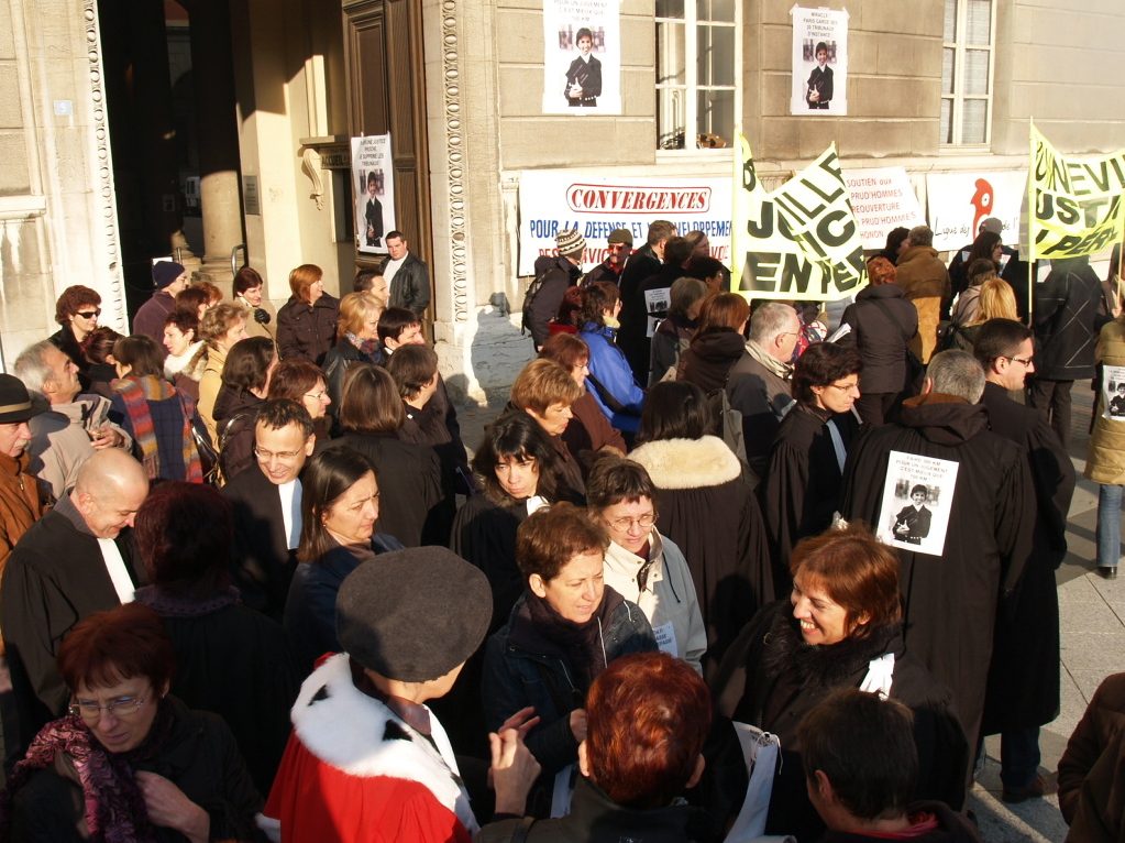 MANIFESTATION DEVANT LE PALAIS DE JUSTICE DE CHAMBERY