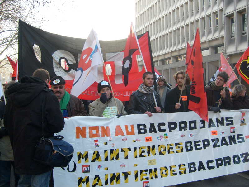 contre la réforme du BEP et du Bac pro