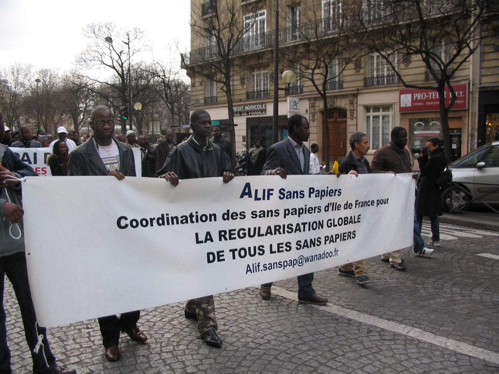 manif anticoloniale