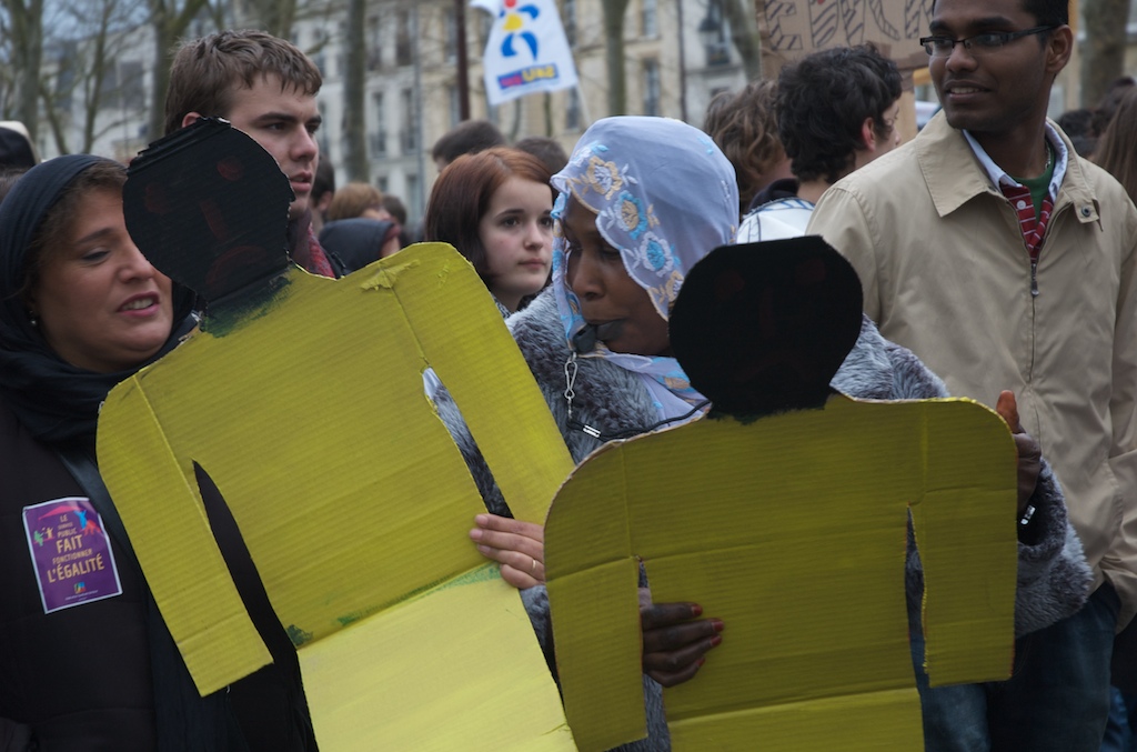 Manifestation DHG Versailles