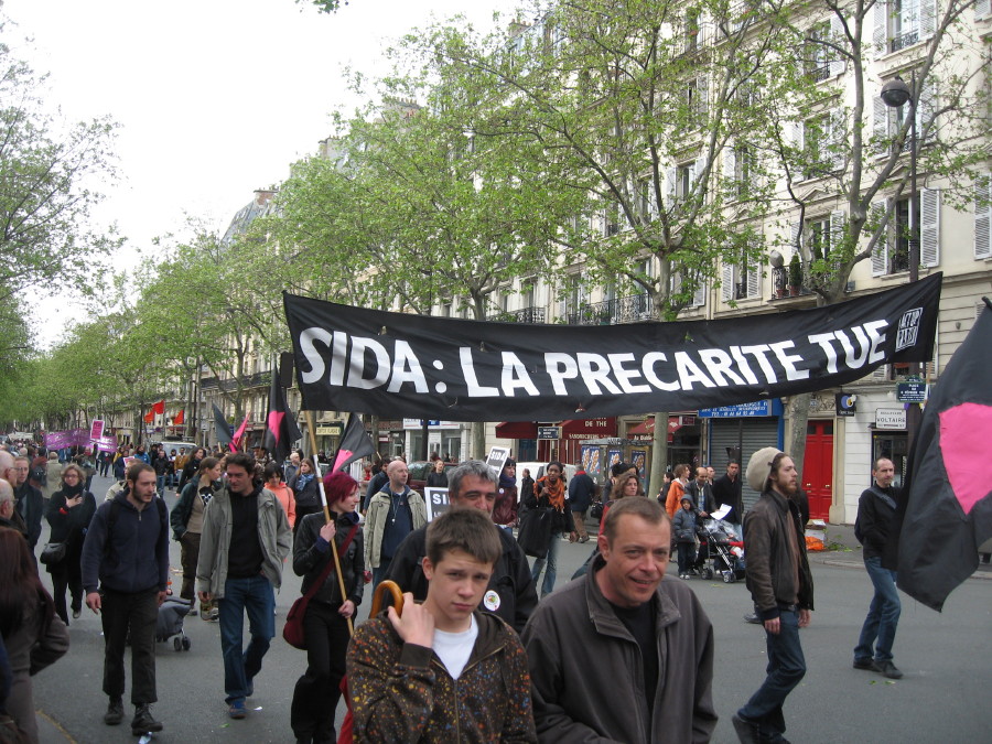 Sida la précarité tue