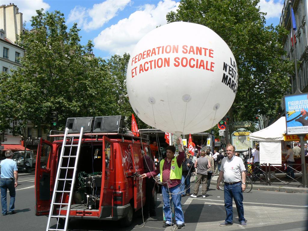 Manifestation contre la réforme des retraites . 17 juin 2008