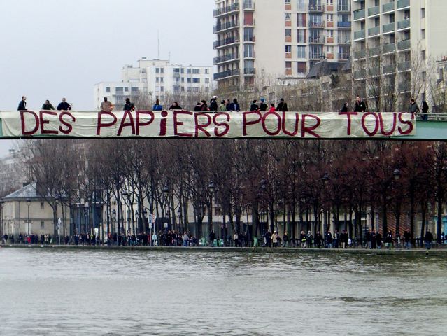 31/03/07 Des papiers pour tous