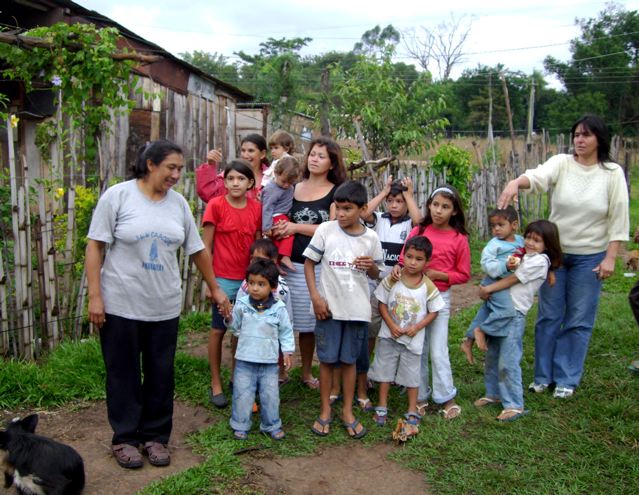 Paraguay Femmes et enfants à San Marco