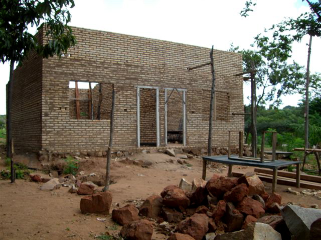 Paraguay Autoconstruction d'une école à carmen Soler