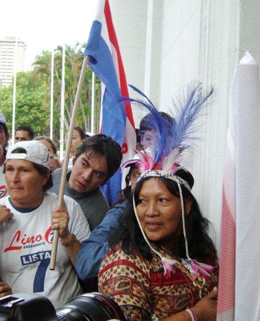 Asuncion Partisans de Lino Oviedo - femme indienne