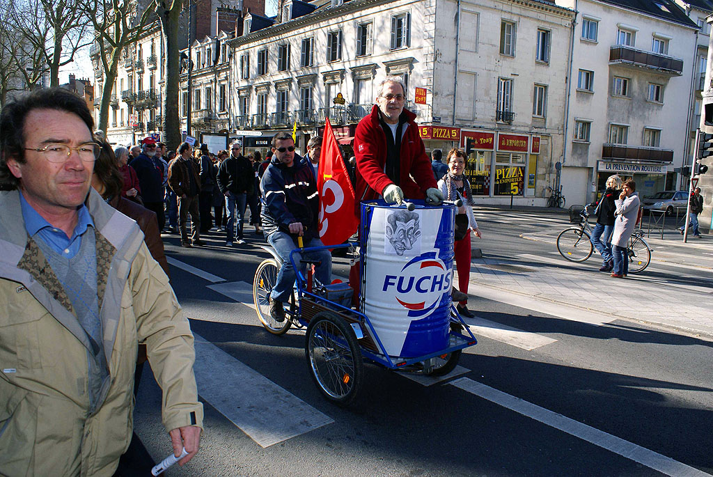 MANIF UNITAIRE DE TOURS