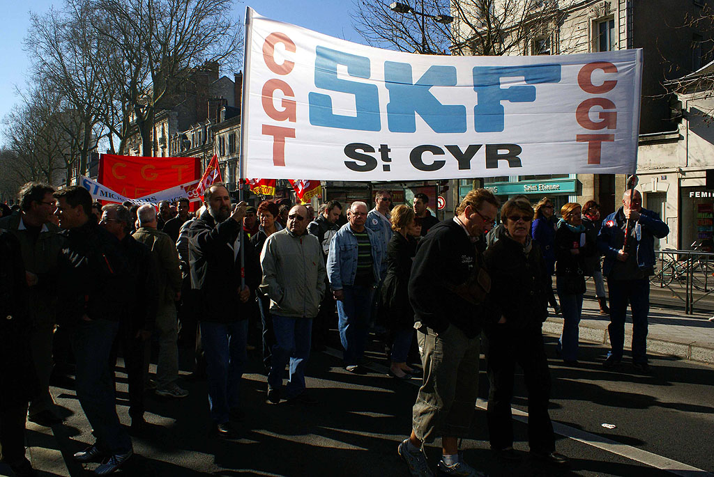 MANIF UNITAIRE DE TOURS