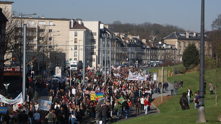 cortège universitaire à Caen le 19 mars