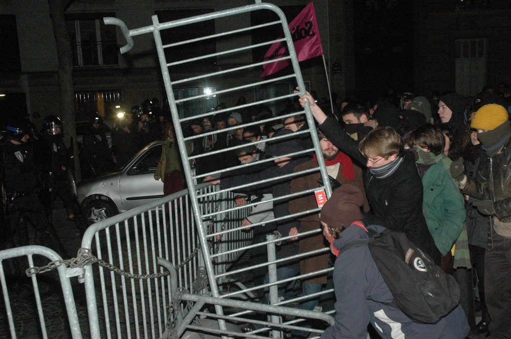 Rassemblement en solidarité avec la jeunesse de Grèce, 12 décembre 2008, à Paris