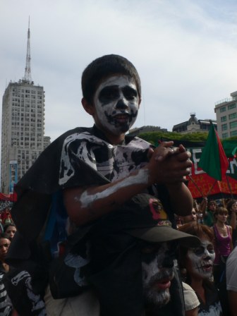 OTRO CAMINO PARA SUPERAR LA CRISIS - ARGENTINA- MARCHA BUENOS AIRES 10