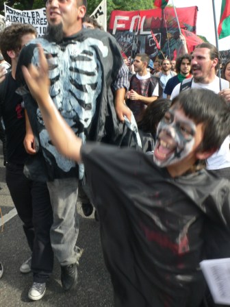 OTRO CAMINO PARA SUPERAR LA CRISIS - ARGENTINA- MARCHA BUENOS AIRES 11