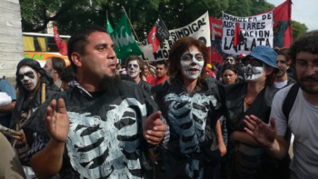 OTRO CAMINO PARA SUPERAR LA CRISIS - ARGENTINA- MARCHA BUENOS AIRES 13