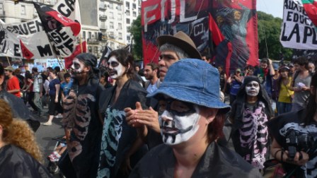 OTRO CAMINO PARA SUPERAR LA CRISIS - ARGENTINA- MARCHA BUENOS AIRES 14