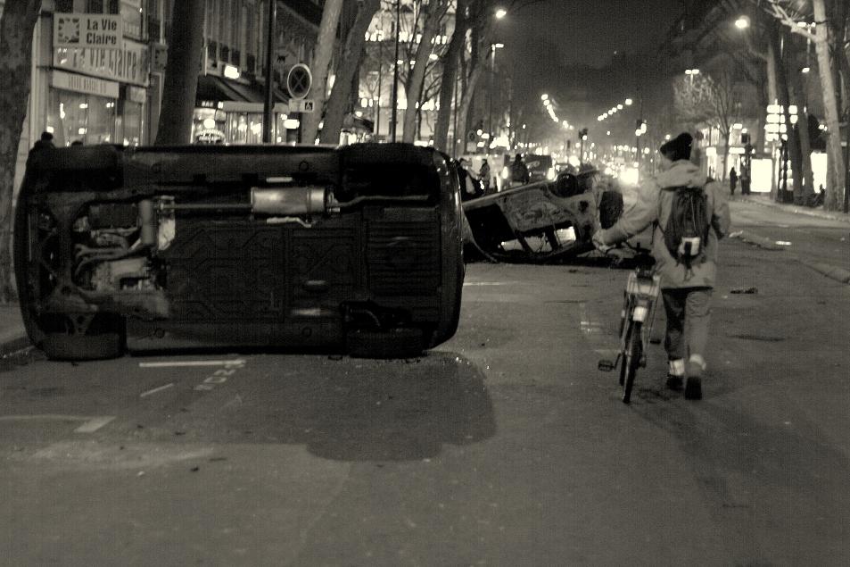 Violences fin de manif Paris