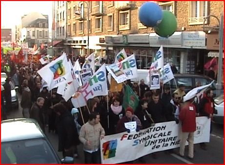 Manif de Nevers banderole unitaire cortège FSU