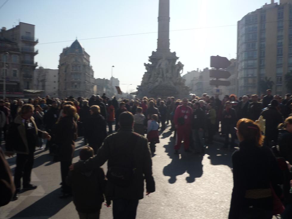 un minuscule aperçu de la manif' de marseille