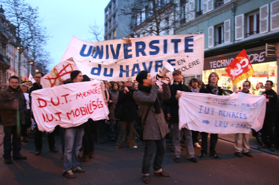 Le Havre, manif nocturne du 19 02 09