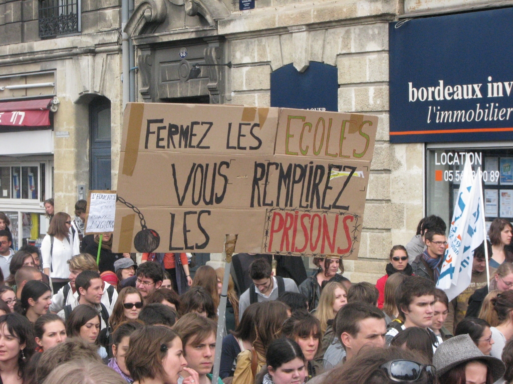 fermer les écoles ! !