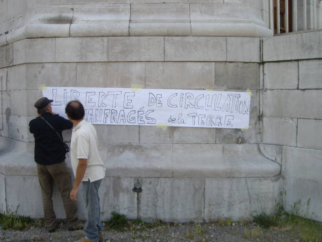 20090627ManifNoBorderCalais-005.jpg