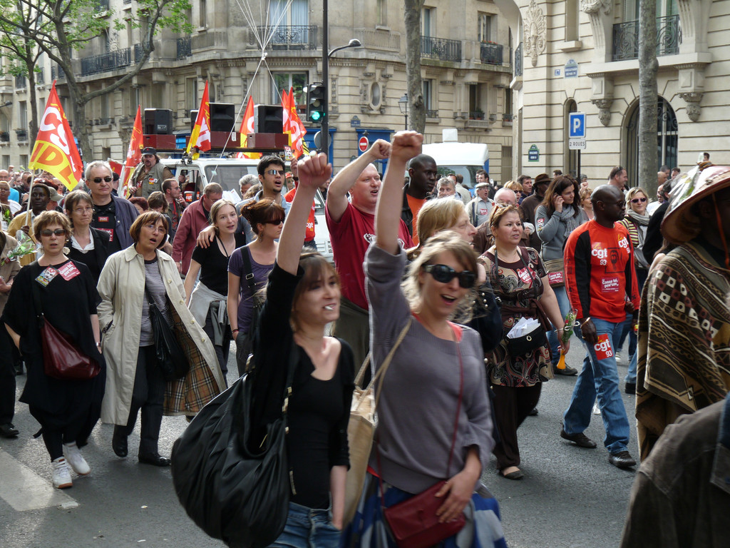 L'internationale, le poing levé