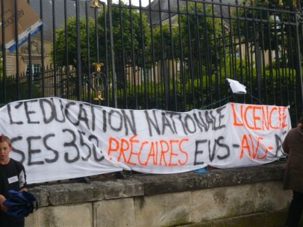 manif des précaires de l'éducation et enseignants solidaires au Mans le 9 juin