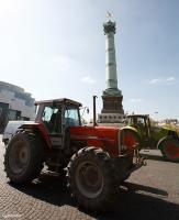 Manif des paysans en tracteur à Paris