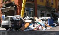 Poubelles milieu urbain