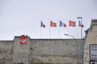 Caen, banderole CGT sur le château