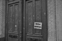 Caen, portes de la préfecture