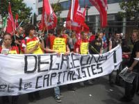 jeunes dans la manif