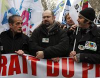 Tête de la manif - A gauche, Roland Hubert, co-secrétaire général du SNES-FSU