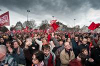 sur la place de la Bastille