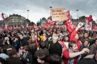 sur la place de la Bastille