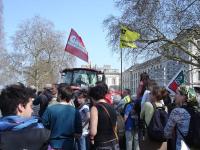 Manifestation contre l'Ayrault port ND des Landes