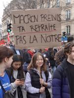 Macron prend ta retraite