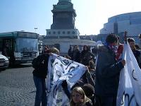 Sit in place de la Bastille