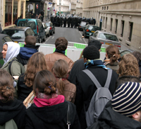 "La Sorbonne aux étudiants!"