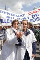 Manifestation à Paris pour la sauvegarde du régime de retraite