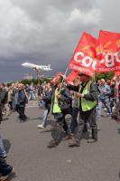 Manifestation à Paris pour la sauvegarde du régime de retraite