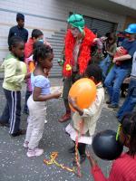 Enfants du quartier à la fête