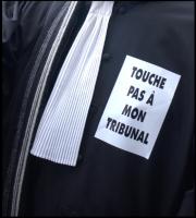 Touche pas à mon tribunal