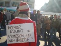 Soumission à la marchandise ?