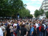 Rassemblement devant le jardin du Luxembourg