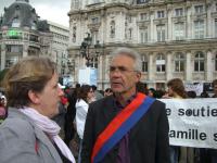 3/10/07 Jacques daguent, Conseiller de Paris (PCF) et Brigitte Wieser, de RESF