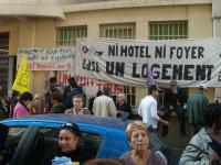 manifestation devant le ministère de la crise du logement  samedi 11 octobre